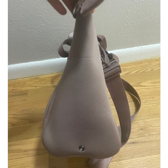 Dagne Dover Neoprene Medium Size Carryall Mauve Dune Top Zip Tote Crossbody - Picture 4 of 11